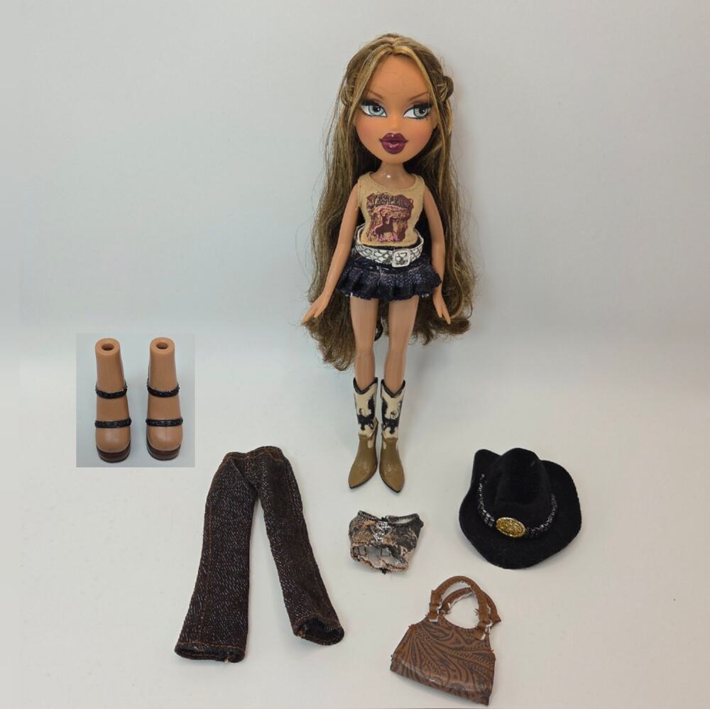 Vintage 2005 Bratz Wild West Yasmin Doll Near Complete Both Outfits Boots